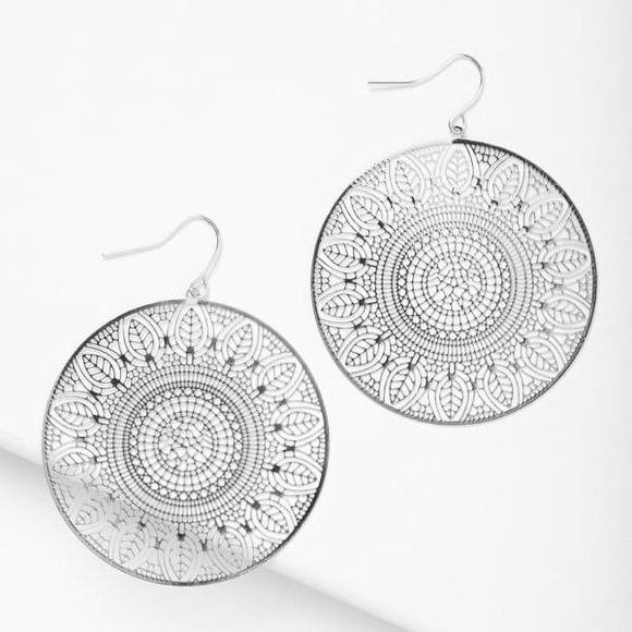 Finley Kate Earrings 
Silver filigree with a decorative design.
2.5" - Picture 2 of 3